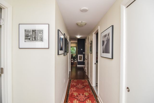 210 Nahanton 407, Newton, MA 02459