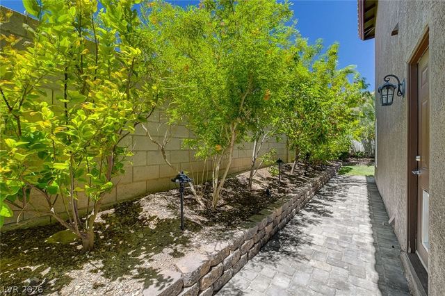 2718 Duck Pond Court, Henderson, NV 89074