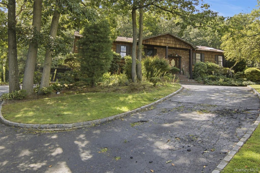 2 Cascade Court, Dix Hills, NY 11746 — photo 2