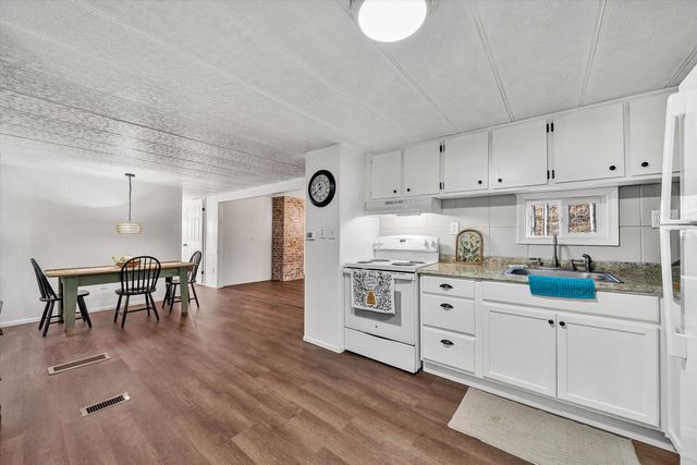 11111 Sontag RD, Martinsville, VA 24112