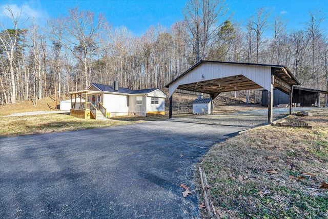 11111 Sontag RD, Martinsville, VA 24112