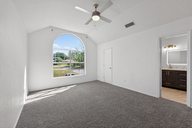 10836 Tall Oak Drive, Fort Worth, TX 76108