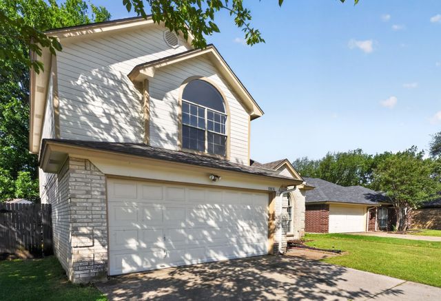 10836 Tall Oak Drive, Fort Worth, TX 76108