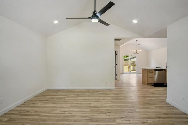 2539 W Lombard Street, Springfield, MO 65802