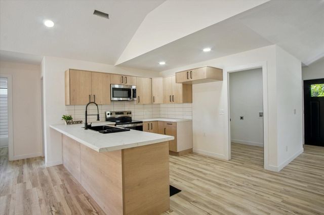 2539 W Lombard Street, Springfield, MO 65802