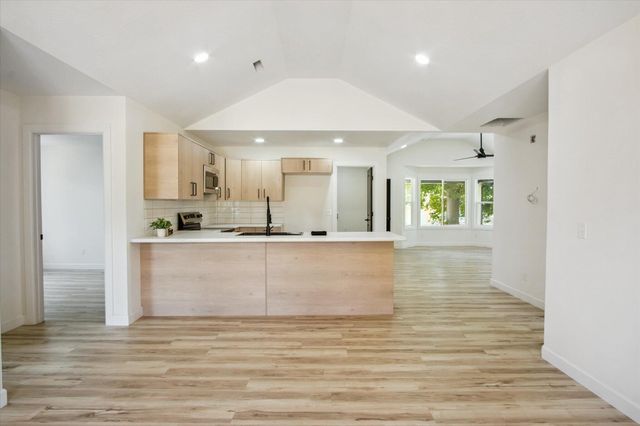 2539 W Lombard Street, Springfield, MO 65802