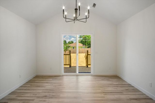 2539 W Lombard Street, Springfield, MO 65802