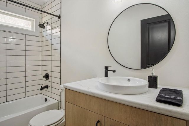 2539 W Lombard Street, Springfield, MO 65802