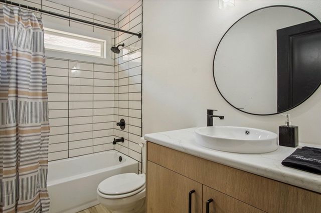 2539 W Lombard Street, Springfield, MO 65802