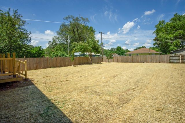 2539 W Lombard Street, Springfield, MO 65802