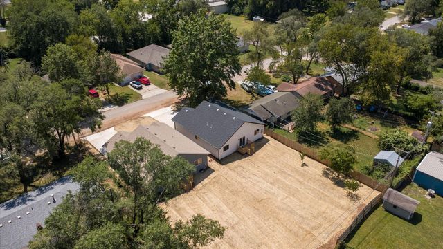 2539 W Lombard Street, Springfield, MO 65802