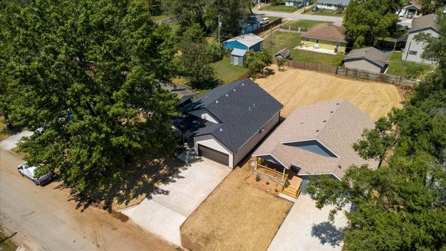 2539 W Lombard Street, Springfield, MO 65802