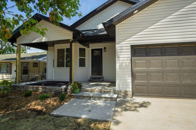 2539 W Lombard Street, Springfield, MO 65802