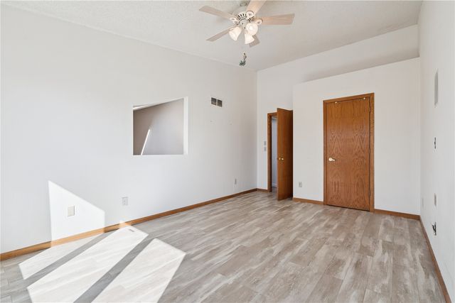 2060 Holiday Road, Coralville, IA 52241