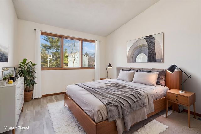 2060 Holiday Road, Coralville, IA 52241