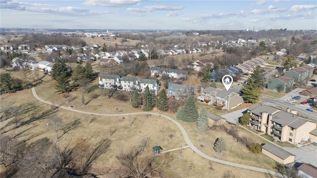 2060 Holiday Road, Coralville, IA 52241