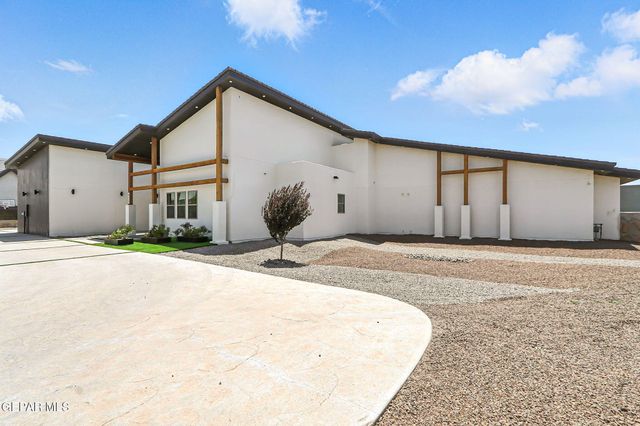 6325 Camino Pinon, El Paso, TX 79932