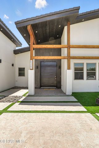 6325 Camino Pinon, El Paso, TX 79932