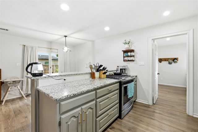 588 Pine Street, Lewisville, TX 75057