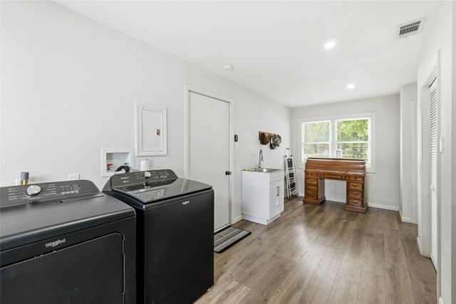 588 Pine Street, Lewisville, TX 75057