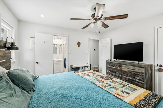 588 Pine Street, Lewisville, TX 75057