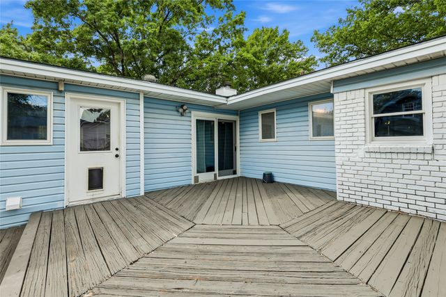 588 Pine Street, Lewisville, TX 75057