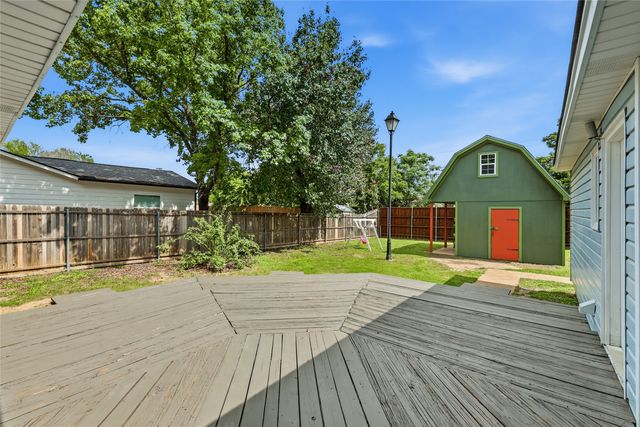 588 Pine Street, Lewisville, TX 75057