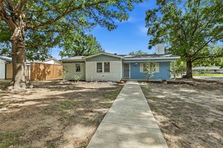 588 Pine Street, Lewisville, TX 75057