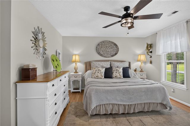 206 Playground Road, Walhalla, SC 29691