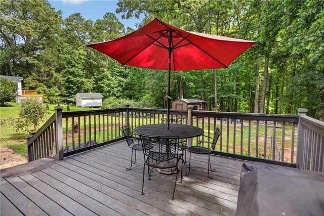 206 Playground Road, Walhalla, SC 29691