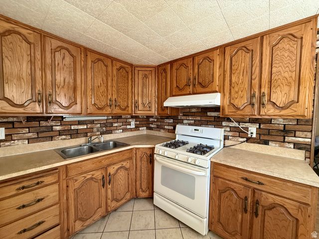 42 S 450 E, Clearfield, UT 84015