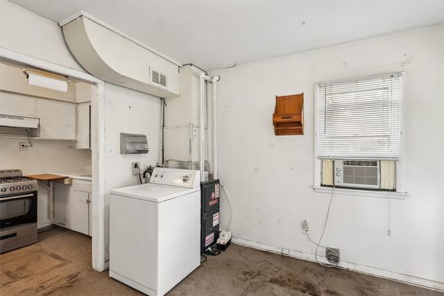 4021 57th Street, Des Moines, IA 50310