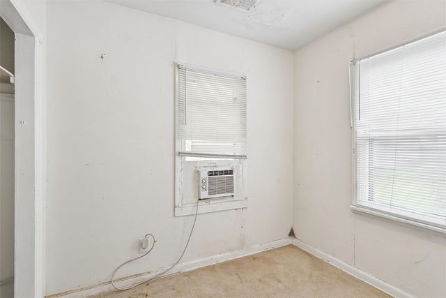 4021 57th Street, Des Moines, IA 50310