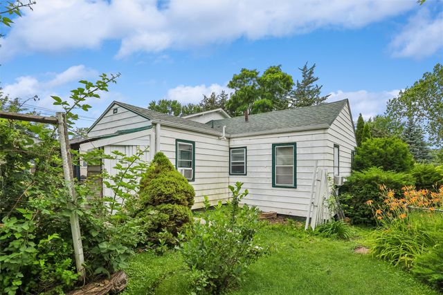 4021 57th Street, Des Moines, IA 50310