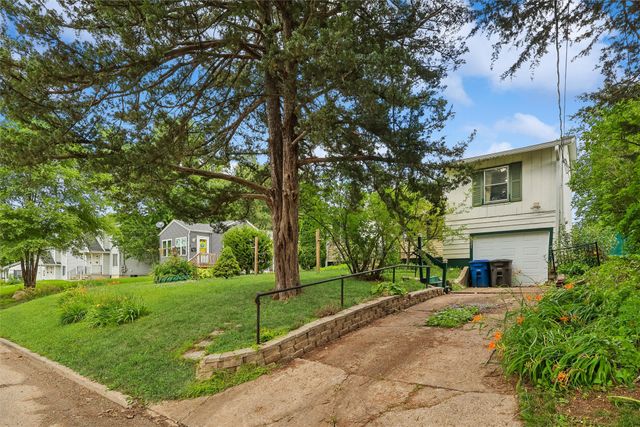 4021 57th Street, Des Moines, IA 50310