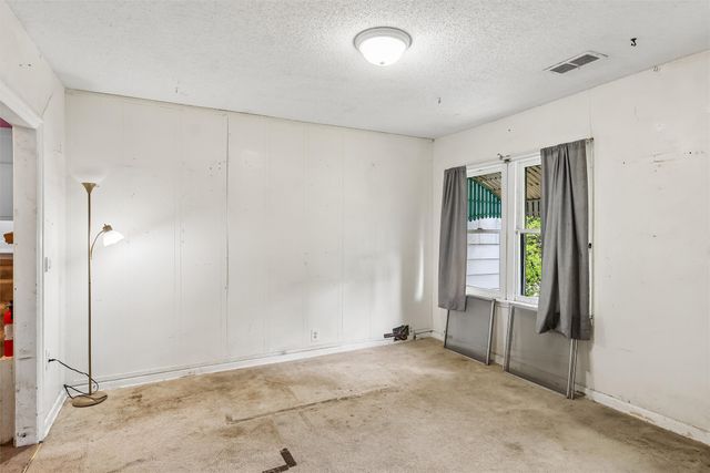 4021 57th Street, Des Moines, IA 50310