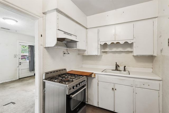 4021 57th Street, Des Moines, IA 50310