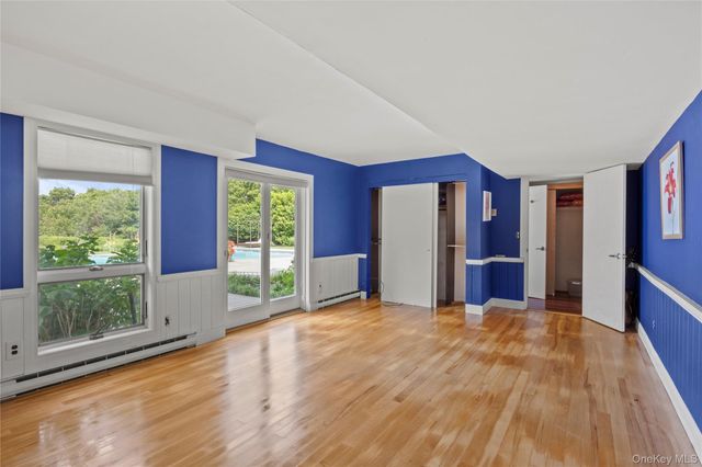 32 Contessa Court, Port Jefferson, NY 11777