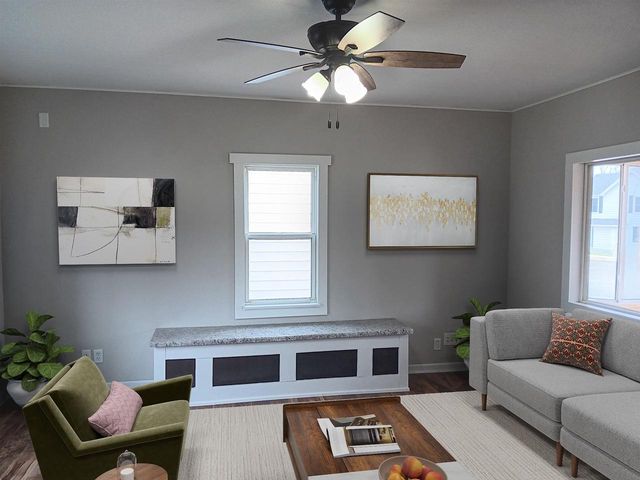 828 S Spring Street, Beaver Dam, WI 53916