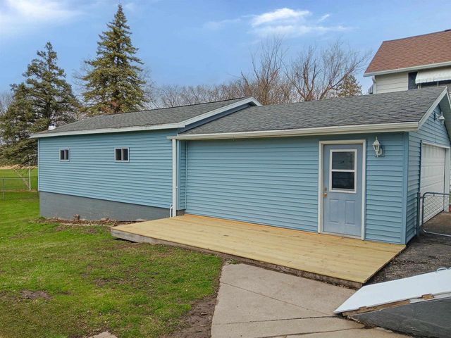 828 S Spring Street, Beaver Dam, WI 53916