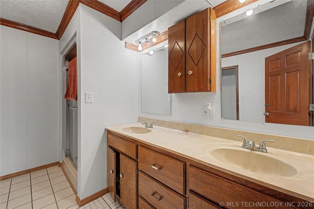 14131 N 100th Avenue E, Collinsville, OK 74021