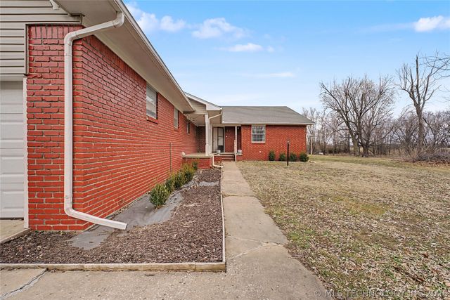 14131 N 100th Avenue E, Collinsville, OK 74021