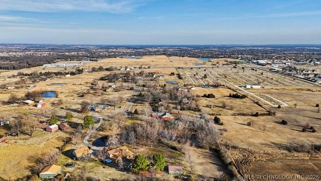 14131 N 100th Avenue E, Collinsville, OK 74021