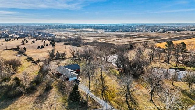 14131 N 100th Avenue E, Collinsville, OK 74021