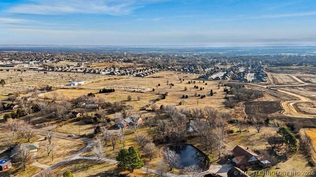 14131 N 100th Avenue E, Collinsville, OK 74021