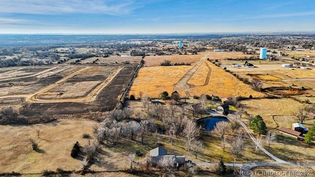 14131 N 100th Avenue E, Collinsville, OK 74021