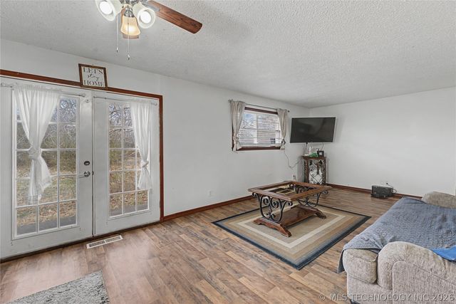 14131 N 100th Avenue E, Collinsville, OK 74021