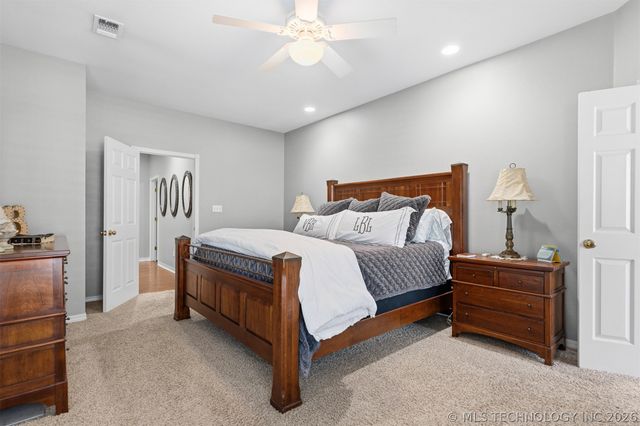 411 Smoking Oaks Drive, Ardmore, OK 73401