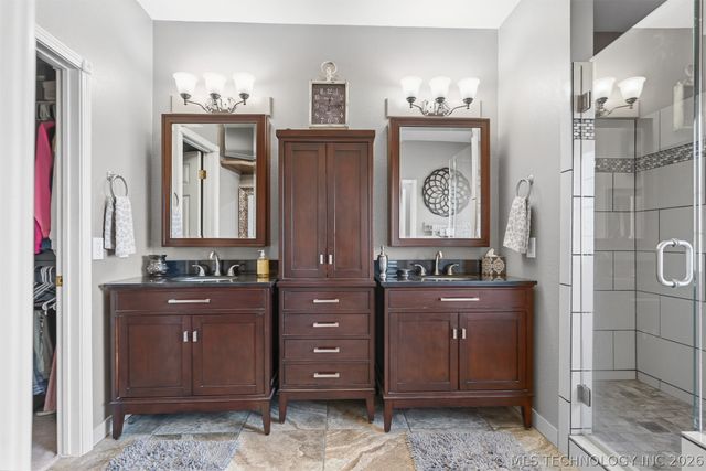 411 Smoking Oaks Drive, Ardmore, OK 73401