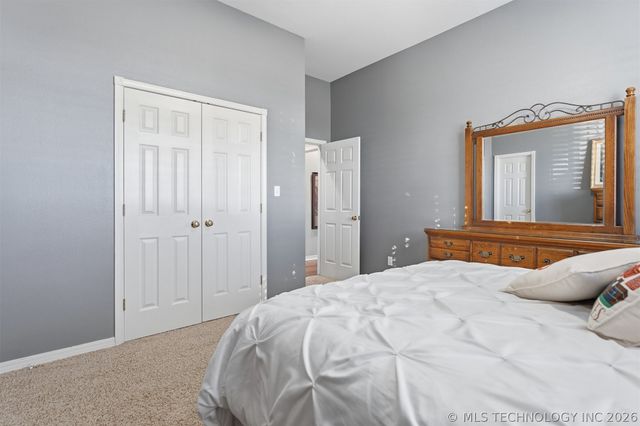411 Smoking Oaks Drive, Ardmore, OK 73401